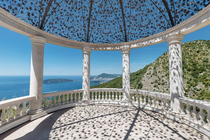 Image No.20-11 Bed Villa for sale