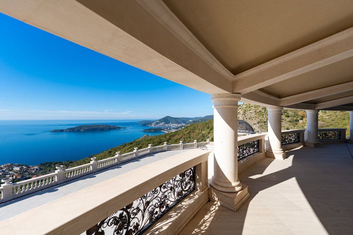 Image No.22-11 Bed Villa for sale