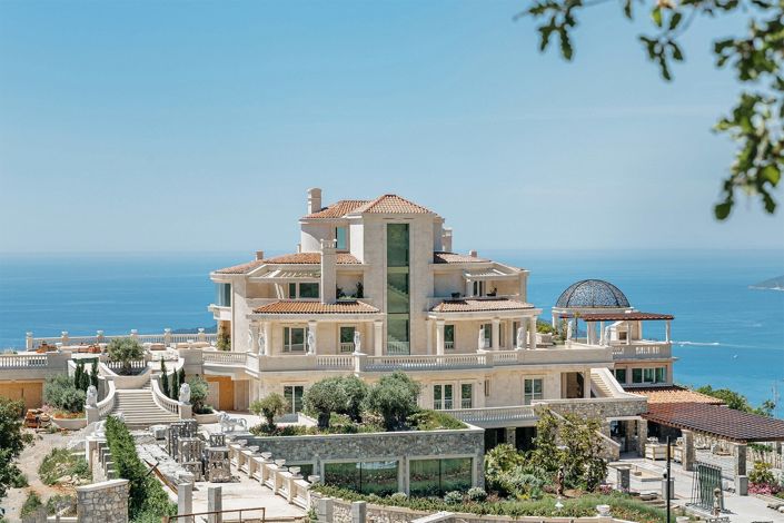 Image No.25-11 Bed Villa for sale