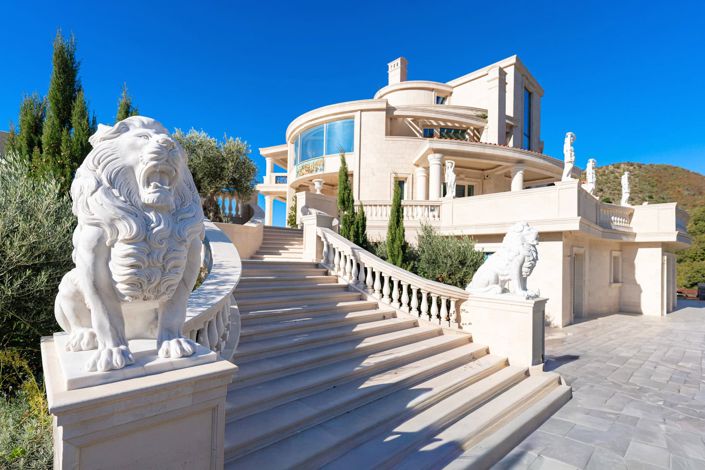 Image No.4-11 Bed Villa for sale