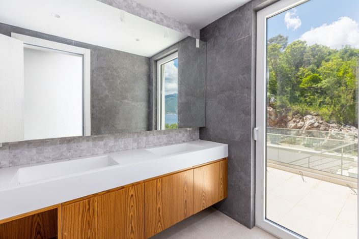 Image No.16-5 Bed Villa for sale