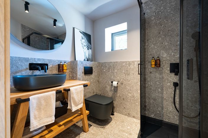 Image No.25-9 Bed House for sale