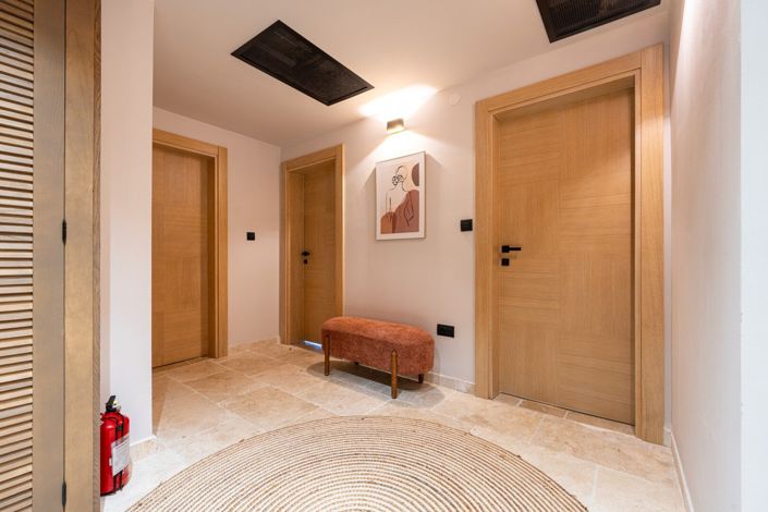 Image No.28-9 Bed House for sale