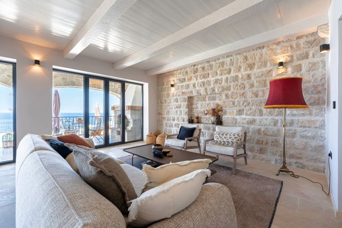 Image No.8-9 Bed House for sale