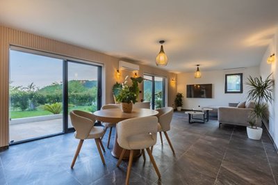 5-8-bdr-villa-with-a-pool-markovici-budva