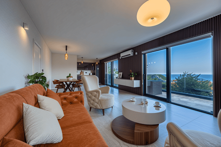 Image No.9-8 Bed House for sale