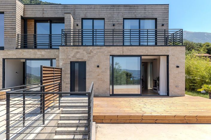 Image No.1-2 Bed House for sale
