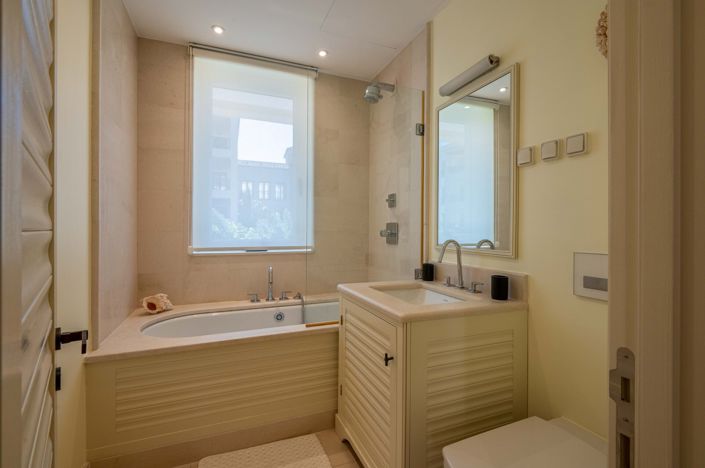 Image No.14-2 Bed Apartment for sale