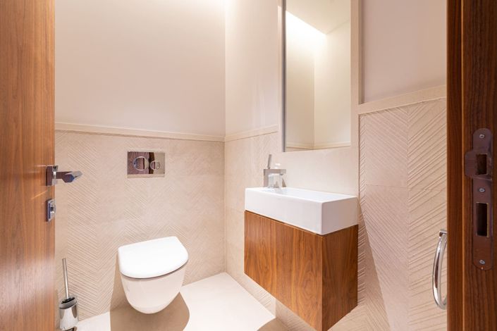 Image No.15-4 Bed Apartment for sale