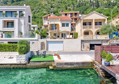 1a-waterfront-house-muo