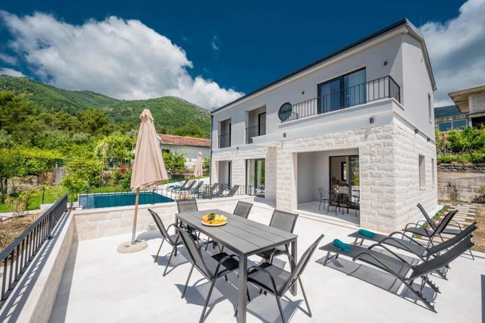 Image No.4-4 Bed House for sale