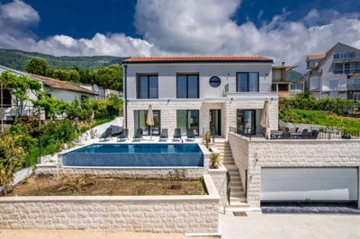 4-new-contemporary-villa-with-pool-and-sea-vi