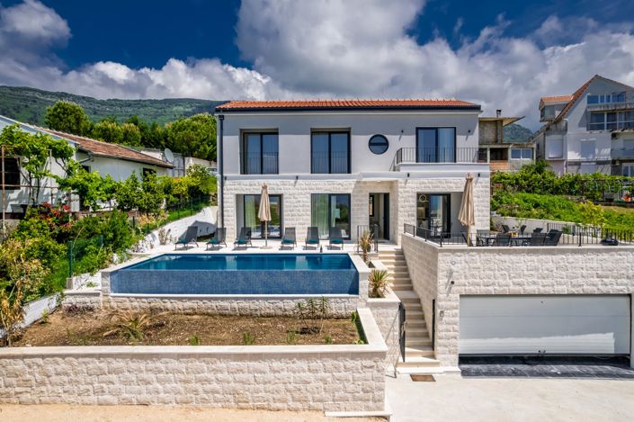 Image No.6-4 Bed House for sale