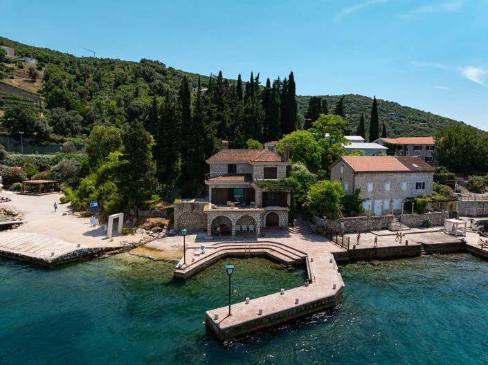 Image No.4-4 Bed Villa for sale