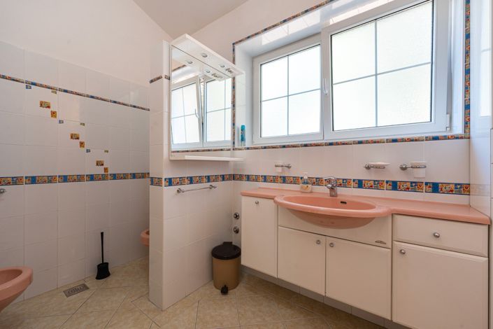 Image No.23-9 Bed Villa for sale