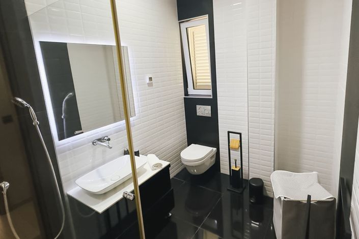 Image No.12-Villa de 6 chambres à vendre à Dobrota