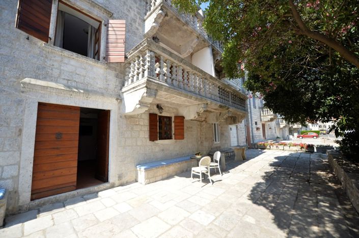 Image No.5-Villa de 5 chambres à vendre à Kotor