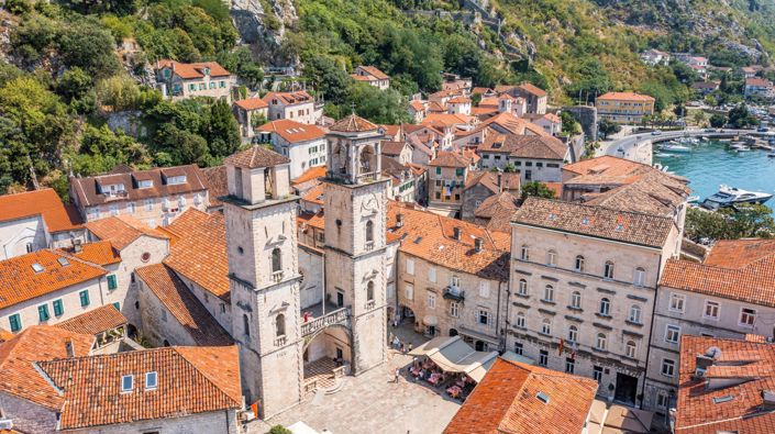Image No.1-Maison de 5 chambres à vendre à Kotor