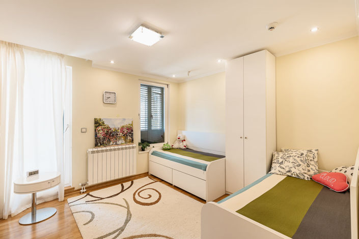 Image No.14-6 Bed Apartment for sale