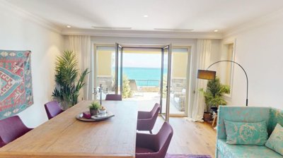 7-beachfront-2-bdr-apartment-lustica-bay