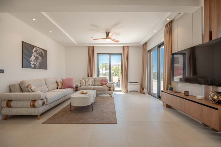 Image No.12-5 Bed Villa for sale