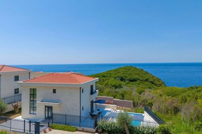 25-new-villa-with-a-pool-and-open-sea-view