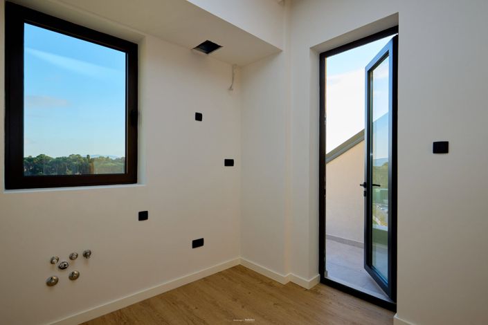 Image No.18-Appartement de 2 chambres à vendre à Tivat