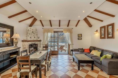 5-2bdr-apartment-on-the-first-line