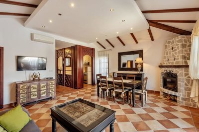 6-2bdr-apartment-on-the-first-line