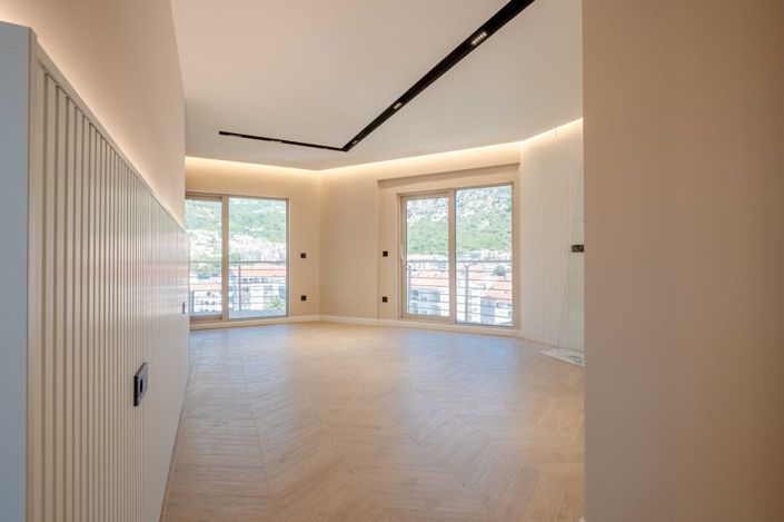 Image No.18-3 Bed Apartment for sale