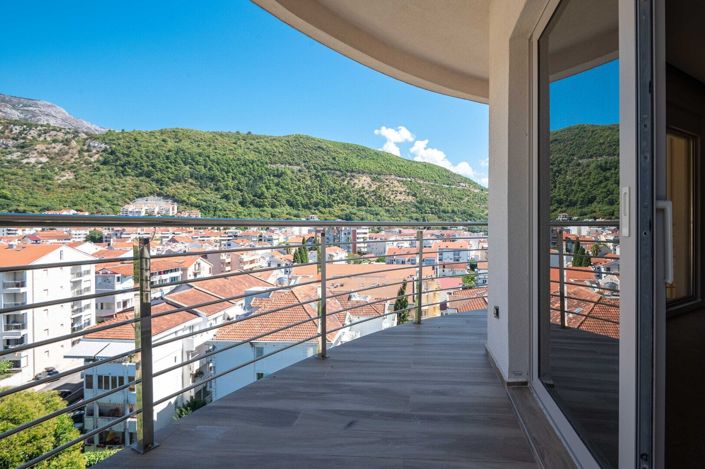 Image No.27-3 Bed Apartment for sale