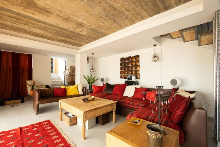 Image No.11-7 Bed Villa for sale