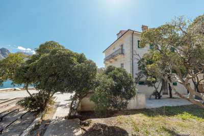 8-kotor-prcanj-an-authentic-mediterranean-sto