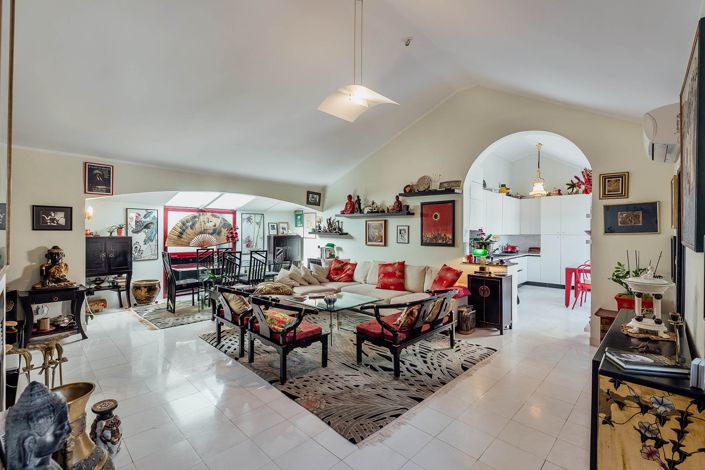 Image No.7-3 Bed House for sale