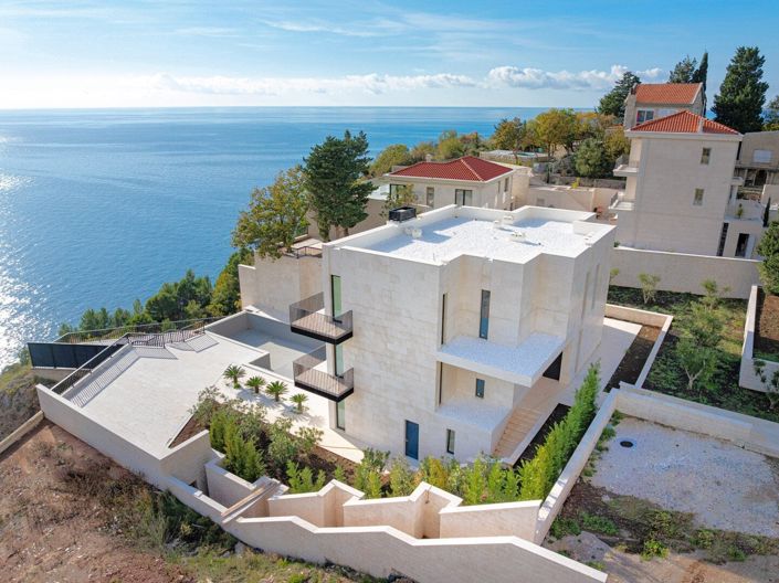 Image No.2-4 Bed Villa for sale