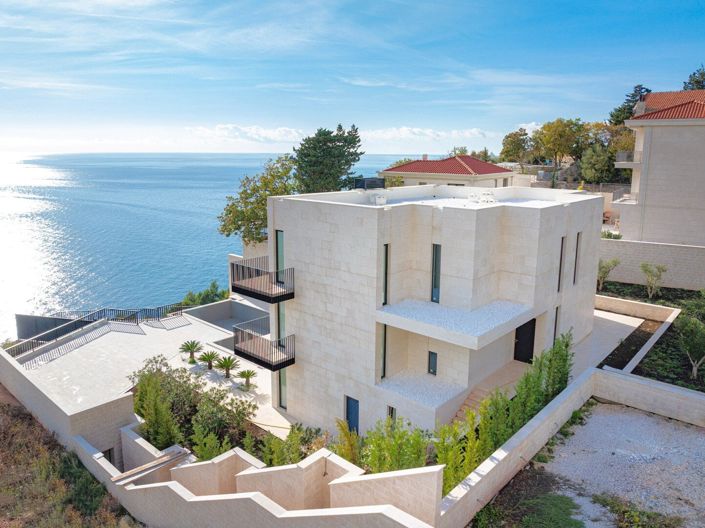 Image No.3-4 Bed Villa for sale