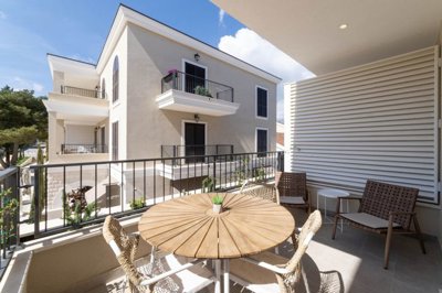 9-tivat-lustica-bay-studio-apartment-in-the-c