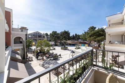 11-tivat-lustica-bay-studio-apartment-in-the-