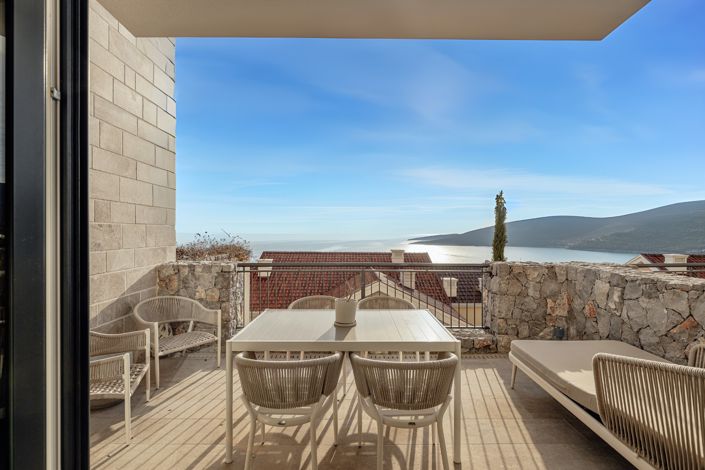 Image No.2-Appartement de 1 chambre à vendre à Tivat