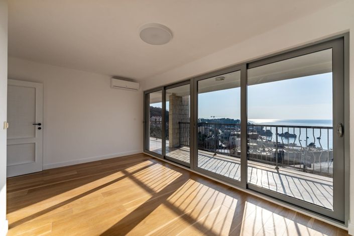 Image No.11-3 Bed Apartment for sale