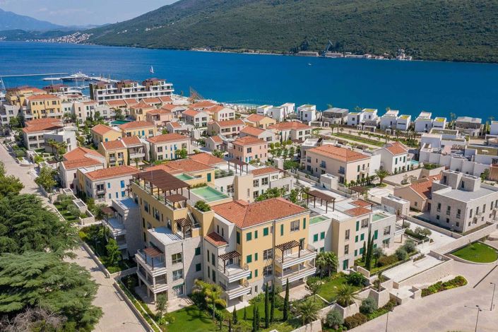 Image No.2-Appartement de 2 chambres à vendre à Herceg Novi