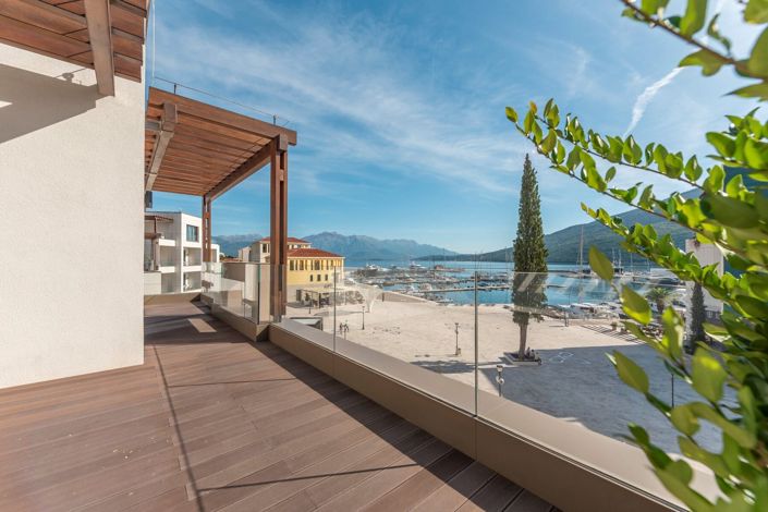 Image No.2-Appartement de 2 chambres à vendre à Herceg Novi