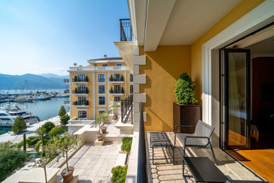 15-tivat-porto-montenegro-luxury-2bdr-apartme