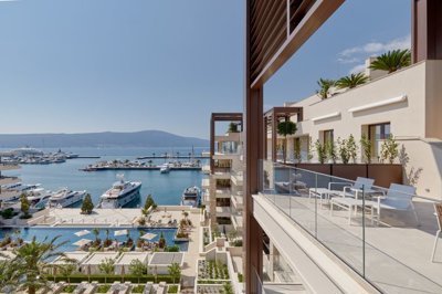 1-tivat-porto-montenegro-a-three-bedroom-pent