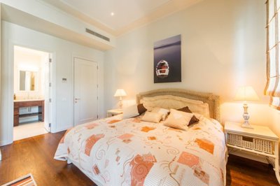 12-tivat-porto-montenegro-two-bedroom-apartme