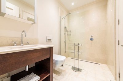 14-tivat-porto-montenegro-two-bedroom-apartme