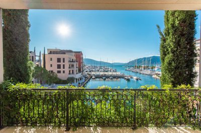 1-tivat-porto-montenegro-two-bedroom-apartmen