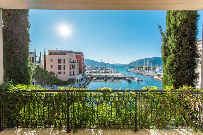 Image No.2-Appartement de 2 chambres à vendre à Tivat