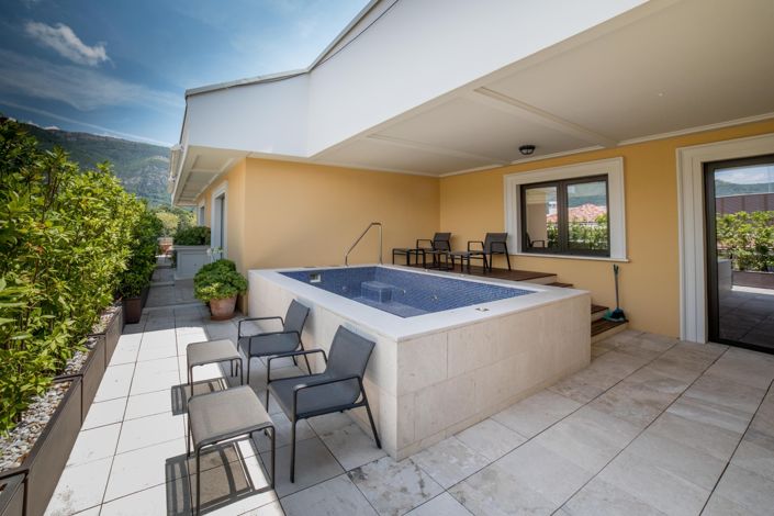 Image No.11-4 Bed Apartment for sale