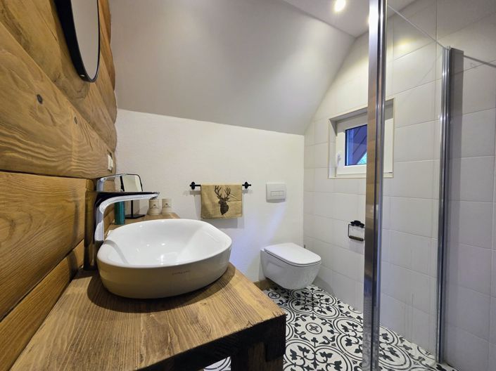 Image No.10-4 Bed House for sale